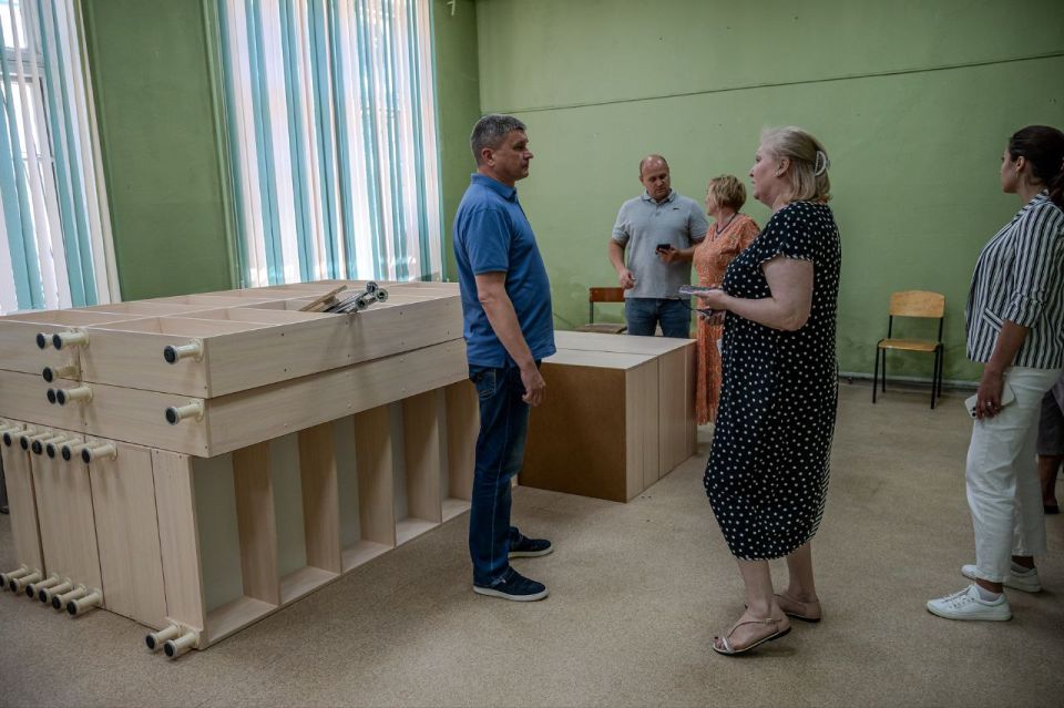 Александр Юрьев: Сегодня продолжили обход учреждений образования в школе №1, 18, гимназии №4 и детском саду «Чудо-остров» Александр Юрьев: Сегодня продолжили обход учреждений образования в школе №1, 18, гимназии №4 и детском саду «Чудо-остров»