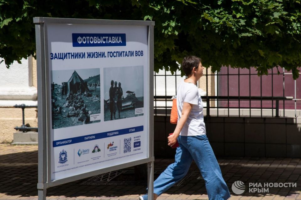 В центре Симферополя открылась выставка "Защитники жизни В центре Симферополя открылась выставка "Защитники жизни