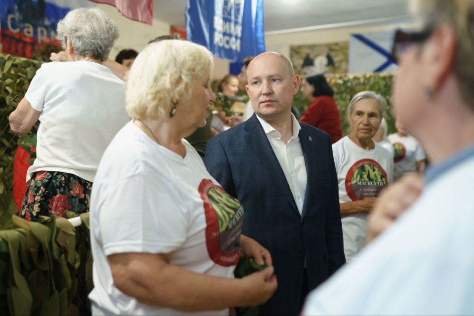 Анна Кузнецова: Посетили с Михаилом Владимировичем Развожаевым волонтёрский пункт плетения маскировочных сетей «Масксети. Из Севастополя с любовью» Анна Кузнецова: Посетили с Михаилом Владимировичем Развожаевым волонтёрский пункт плетения маскировочных сетей «Масксети. Из Севастополя с любовью»