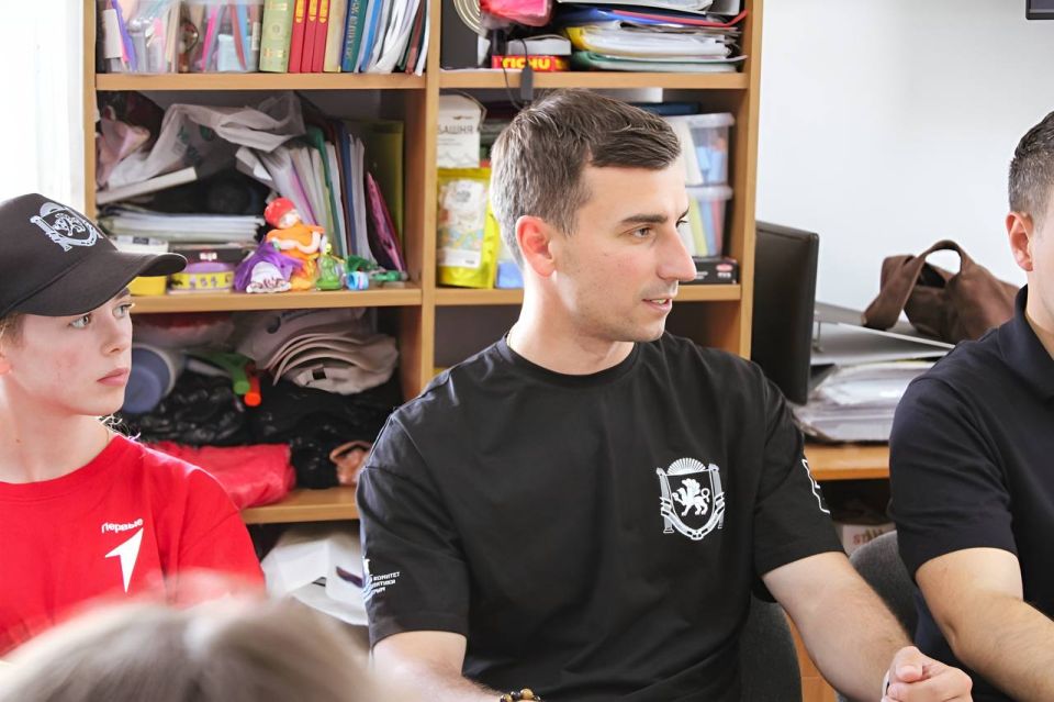 Алексей Зинченко: Молодежь Нижнегорского района всегда проявляет активность и готова включиться в проекты как на региональном, так и на федеральном уровне Алексей Зинченко: Молодежь Нижнегорского района всегда проявляет активность и готова включиться в проекты как на региональном, так и на федеральном уровне