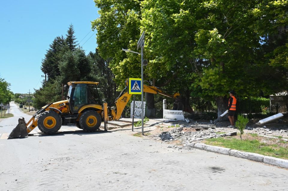 Сергей Аксёнов: В Бахчисарайском районе продолжаем выезды по отработке обращений граждан: наиболее остро стоит вопрос водоснабжения некоторых населенных пунктов Сергей Аксёнов: В Бахчисарайском районе продолжаем выезды по отработке обращений граждан: наиболее остро стоит вопрос водоснабжения некоторых населенных пунктов