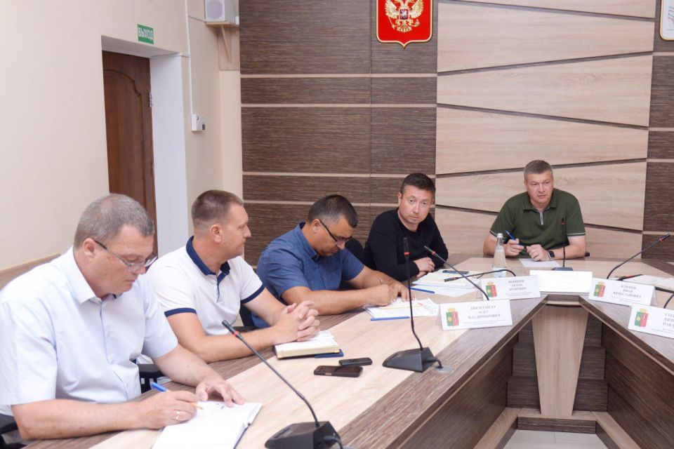 Александр Юрьев: Принял участие в еженедельном совещании с участием руководителей ресурсоснабжающих организаций, департамента городского хозяйства, МБУ и МУП Александр Юрьев: Принял участие в еженедельном совещании с участием руководителей ресурсоснабжающих организаций, департамента городского хозяйства, МБУ и МУП