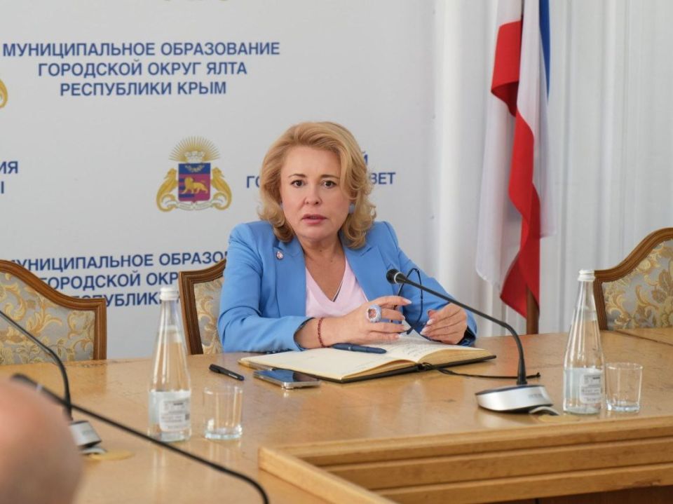 Янина Павленко: Большое совещание по саночистке – с подведомственными ДЖКХ предприятиями, руководителями терорганов, мастерами участков и подрядчиками, которые задействованы в уборке