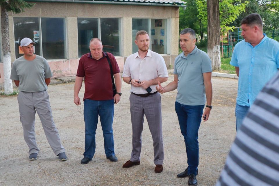 Генеральный директор ГУП РК «Вода Крыма» Максим Новик встретился с жителями села Ульяновка Белогорского района Генеральный директор ГУП РК «Вода Крыма» Максим Новик встретился с жителями села Ульяновка Белогорского района