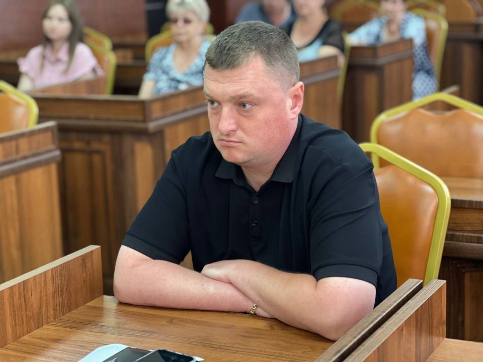 Игорь Ивин: Продолжаем выполнять поручение Главы Республики Крым Сергея Аксёнова по выстраиванию коммуникации с председателями МКД и работе с ресурсоснабжающими и управляющими организациями Игорь Ивин: Продолжаем выполнять поручение Главы Республики Крым Сергея Аксёнова по выстраиванию коммуникации с председателями МКД и работе с ресурсоснабжающими и управляющими организациями