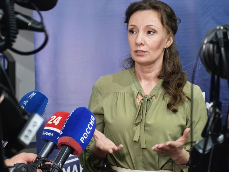 Анна Кузнецова: 17 лет на службе: общественные приемные «Единой России» отмечают День Рождения Анна Кузнецова: 17 лет на службе: общественные приемные «Единой России» отмечают День Рождения