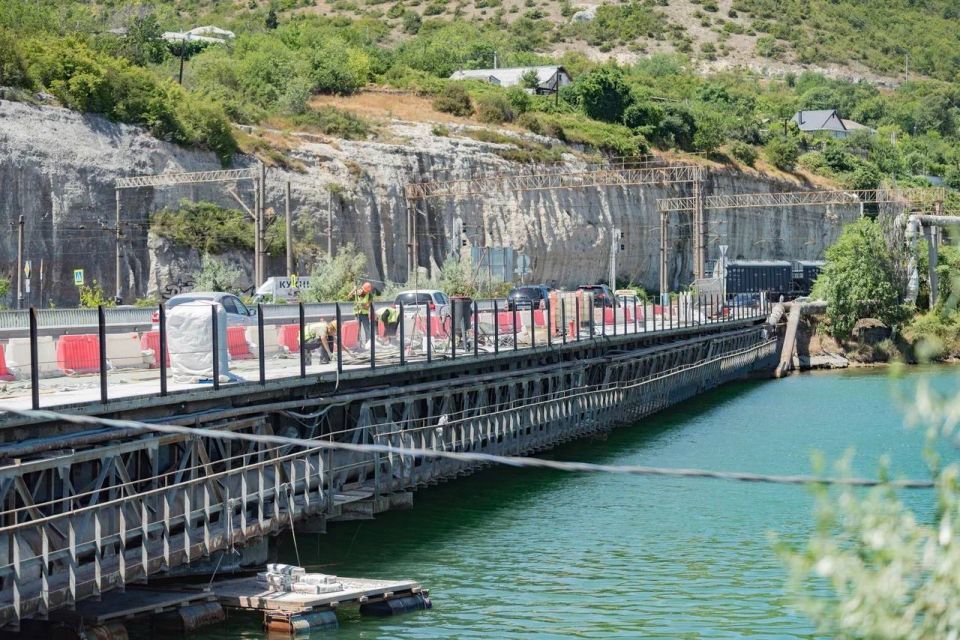 Михаил Развожаев: Мост через речку Черная в Инкермане готов на 35% Михаил Развожаев: Мост через речку Черная в Инкермане готов на 35%