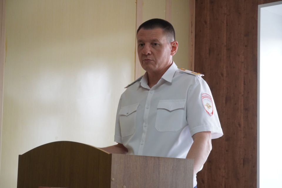 В Керчи чествовали сотрудников ГИБДД В Керчи чествовали сотрудников ГИБДД