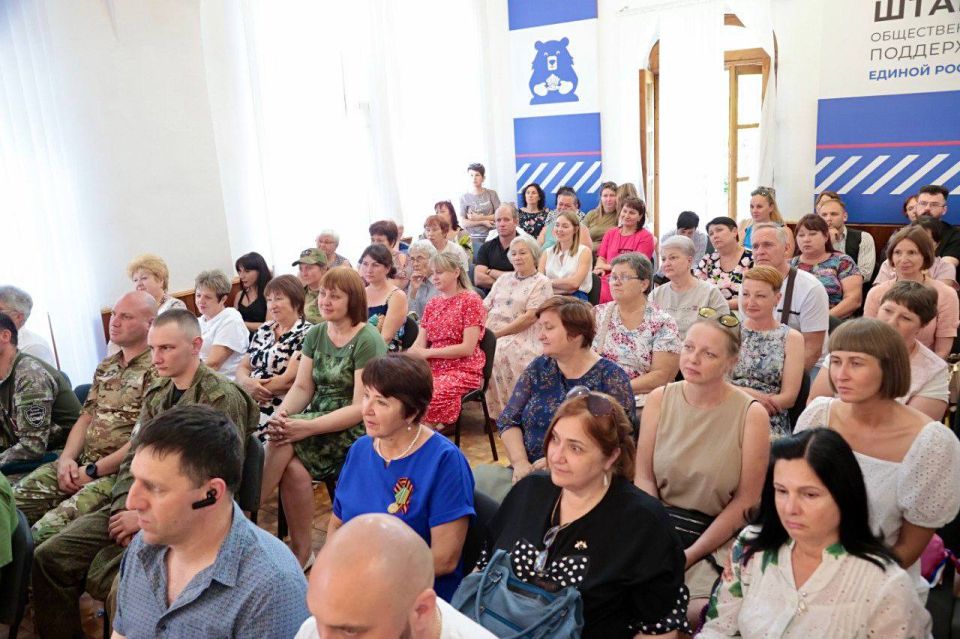 В Симферополе состоялся слёт волонтеров «Твори добро» под девизом «Всё для фронта, всё для Победы!» В Симферополе состоялся слёт волонтеров «Твори добро» под девизом «Всё для фронта, всё для Победы!»