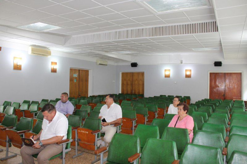 Игорь Крутьков: Вчера совместно с представителем Главы Республики Крым в группе муниципальных образований Республики Крым Ириной Мезавцовой, исполняющим обязанности прокурора Ленинского района Артура Попова, первого... Игорь Крутьков: Вчера совместно с представителем Главы Республики Крым в группе муниципальных образований Республики Крым Ириной Мезавцовой, исполняющим обязанности прокурора Ленинского района Артура Попова, первого...