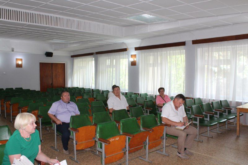 Игорь Крутьков: Вчера совместно с представителем Главы Республики Крым в группе муниципальных образований Республики Крым Ириной Мезавцовой, исполняющим обязанности прокурора Ленинского района Артура Попова, первого... Игорь Крутьков: Вчера совместно с представителем Главы Республики Крым в группе муниципальных образований Республики Крым Ириной Мезавцовой, исполняющим обязанности прокурора Ленинского района Артура Попова, первого...