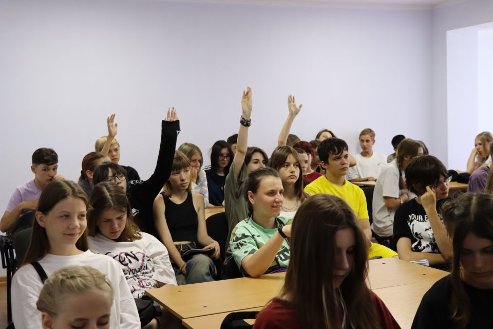 Финансовые игры, квесты и встреча со Шкибусом - пройдена первая половина смены «Школа у моря - 2025» Финансовые игры, квесты и встреча со Шкибусом - пройдена первая половина смены «Школа у моря - 2025»