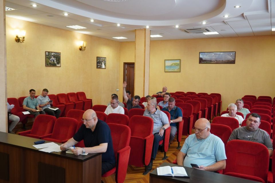 Вчера в рамках совещания о проблемных вопросах муниципальных образований Глава Крыма Сергей Аксенов отметил организацию работы с обращениями граждан в Керчи Вчера в рамках совещания о проблемных вопросах муниципальных образований Глава Крыма Сергей Аксенов отметил организацию работы с обращениями граждан в Керчи