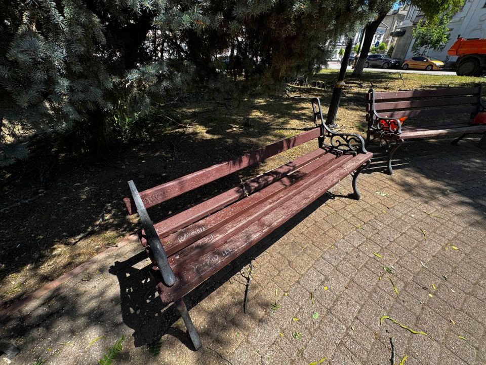 На спортивной площадке во дворе дома №66 по ул. Генерала Петрова повредили недавно установленное баскетбольное кольцо На спортивной площадке во дворе дома №66 по ул. Генерала Петрова повредили недавно установленное баскетбольное кольцо