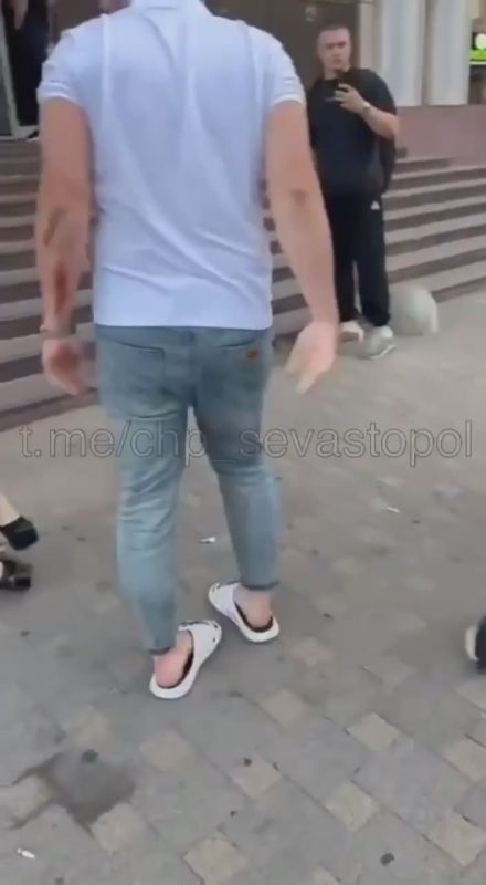  :     
