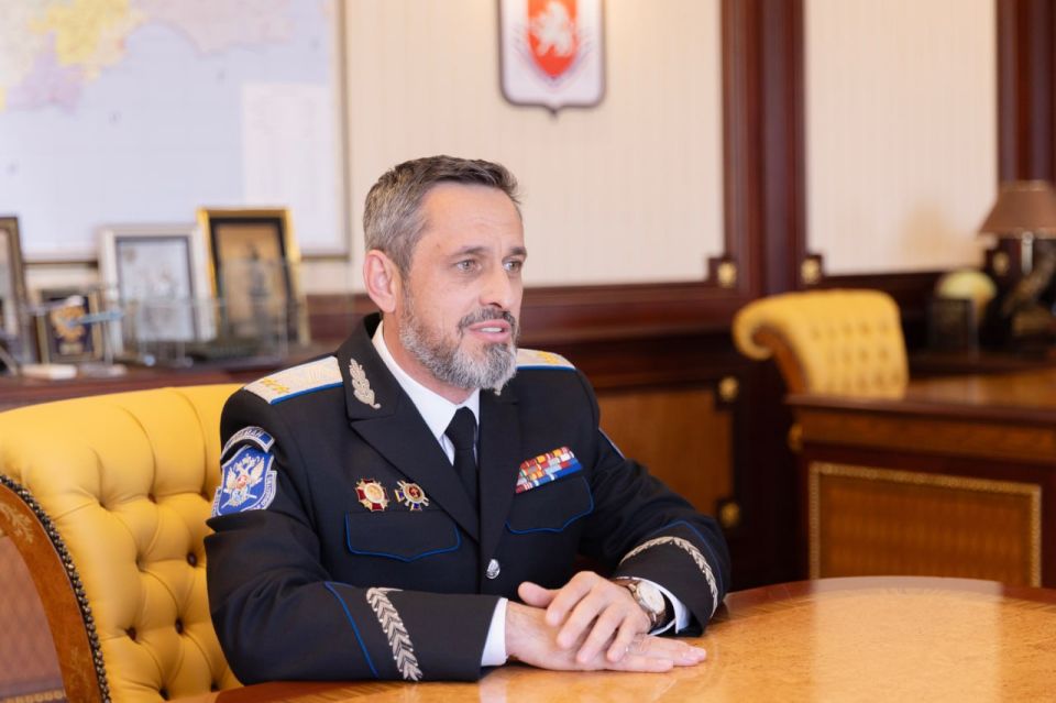Сергей Аксёнов: Вместе с губернатором Запорожской области Евгением Витальевичем Балицким провел встречу с атаманом Всероссийского казачьего общества, казачьим генералом Виталием Владимировичем Кузнецовым и обсудил проведение... Сергей Аксёнов: Вместе с губернатором Запорожской области Евгением Витальевичем Балицким провел встречу с атаманом Всероссийского казачьего общества, казачьим генералом Виталием Владимировичем Кузнецовым и обсудил проведение...