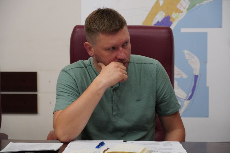 Глава администрации Керчи Олег Каторгин провел аппаратное совещание со своими заместителями и руководителями структурных подразделений администрации Глава администрации Керчи Олег Каторгин провел аппаратное совещание со своими заместителями и руководителями структурных подразделений администрации