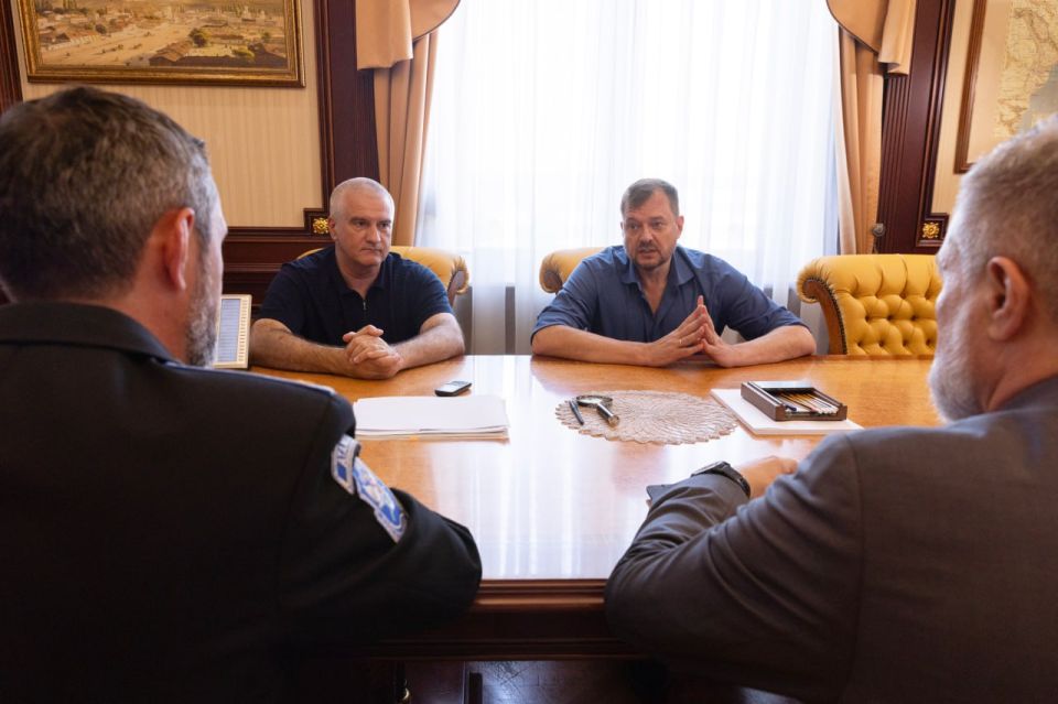 Сергей Аксёнов: Вместе с губернатором Запорожской области Евгением Витальевичем Балицким провел встречу с атаманом Всероссийского казачьего общества, казачьим генералом Виталием Владимировичем Кузнецовым и обсудил проведение... Сергей Аксёнов: Вместе с губернатором Запорожской области Евгением Витальевичем Балицким провел встречу с атаманом Всероссийского казачьего общества, казачьим генералом Виталием Владимировичем Кузнецовым и обсудил проведение...