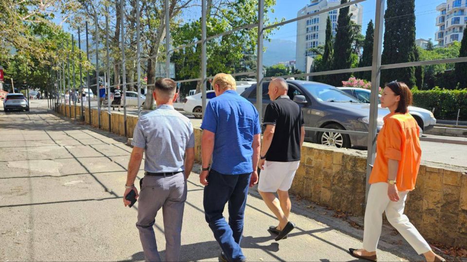 Юрий Нимченко: Осмотрел ход демонтажных работ на территории старого центрального рынка в Ялте Юрий Нимченко: Осмотрел ход демонтажных работ на территории старого центрального рынка в Ялте