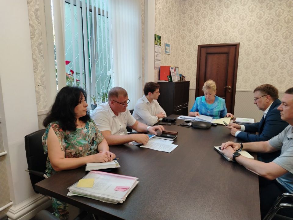 Светлана Маслова: Перечень услуг и работ по содержанию и ремонту жилого помещения, структура и размер платы за них регламентированы Жилищным Кодексом Российской Федерации и Правилами содержания общего имущества в... Светлана Маслова: Перечень услуг и работ по содержанию и ремонту жилого помещения, структура и размер платы за них регламентированы Жилищным Кодексом Российской Федерации и Правилами содержания общего имущества в...
