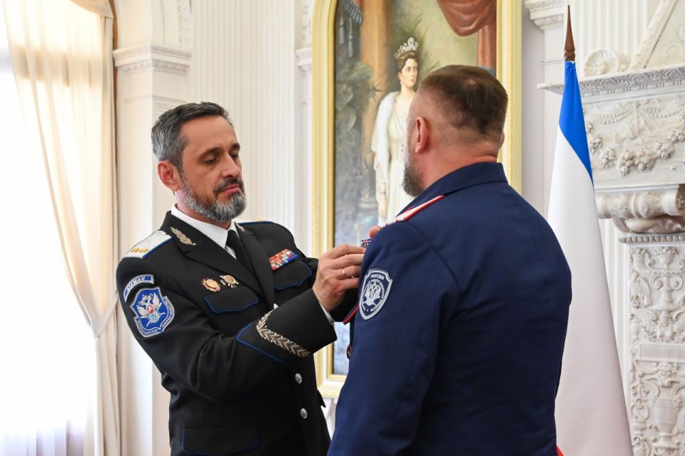  :   -   35               ,        ...