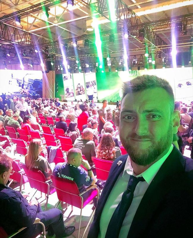 «Плечом к плечу»: участники форума «Все для Победы!» о единстве и фронте «Плечом к плечу»: участники форума «Все для Победы!» о единстве и фронте