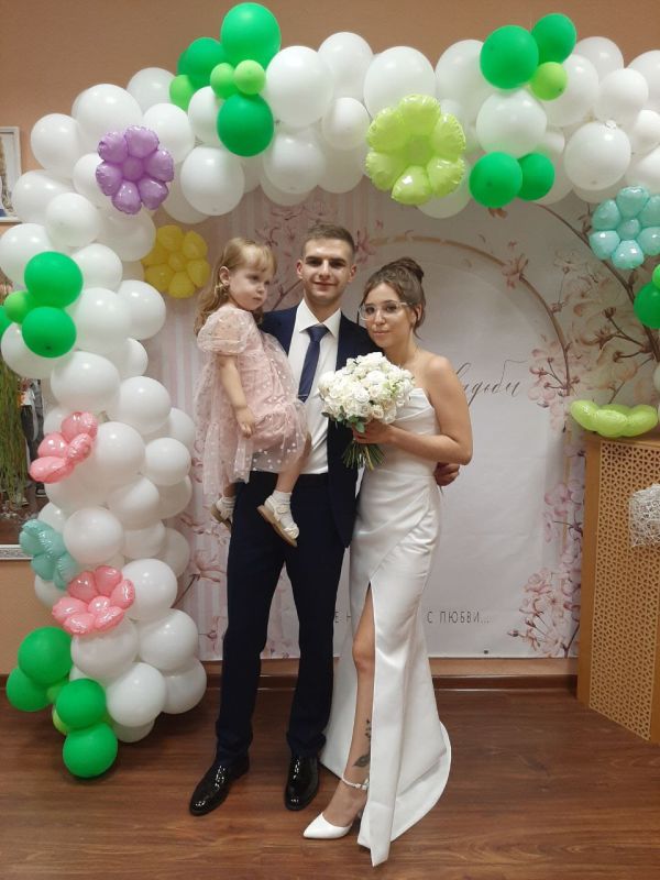 В День семьи, любви и верности мы хотим поделиться с вами новыми фотографии рубрики «Лучшие молодожены» В День семьи, любви и верности мы хотим поделиться с вами новыми фотографии рубрики «Лучшие молодожены»