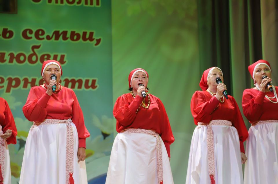 Ольга Урайкина: Сегодня, в День семьи, любви и верности, в районном Доме культуре состоялся X районный фестиваль-эстафета творческих семей "Ладья семейного счастья" Ольга Урайкина: Сегодня, в День семьи, любви и верности, в районном Доме культуре состоялся X районный фестиваль-эстафета творческих семей "Ладья семейного счастья"