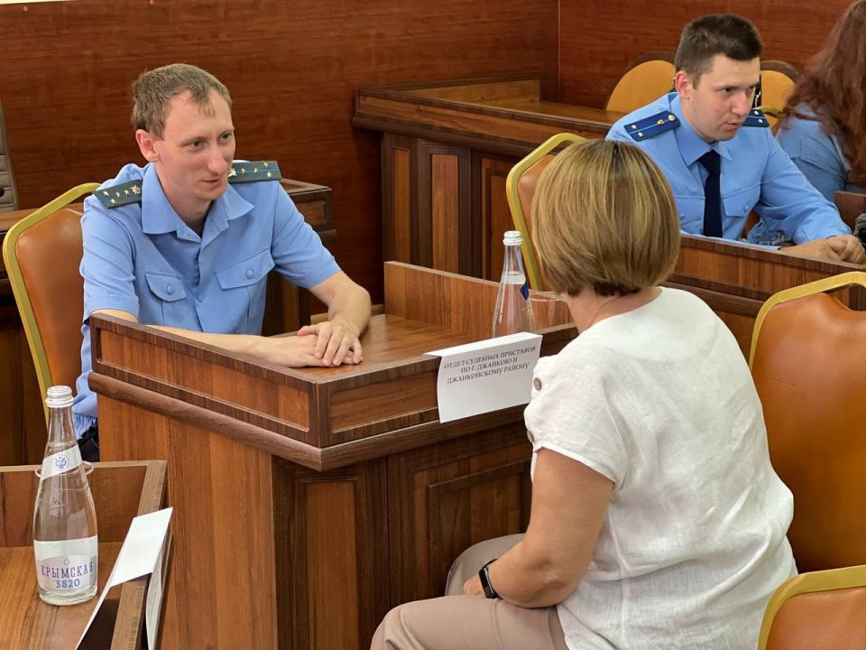 В Джанкое прошёл Единый день оказания бесплатной юридической помощи В Джанкое прошёл Единый день оказания бесплатной юридической помощи