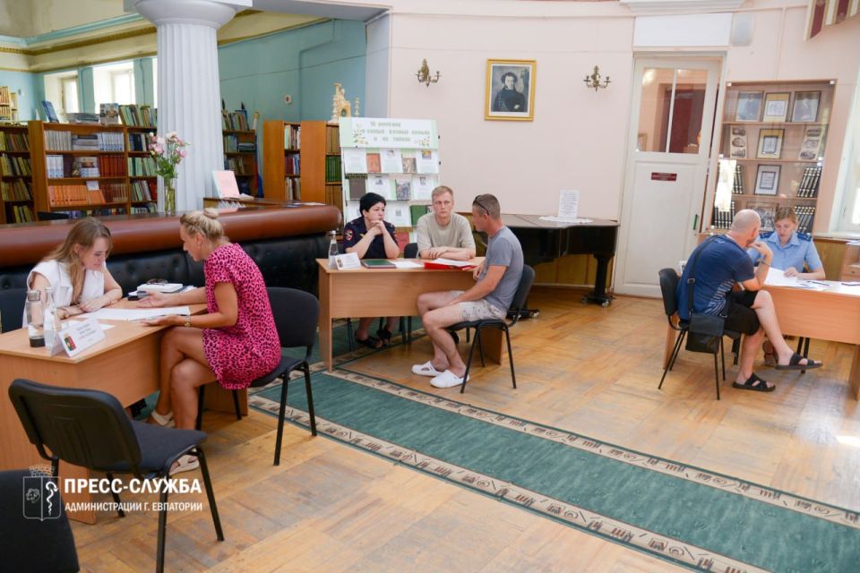 В Евпатории прошел Единый день оказания бесплатной юридической помощи В Евпатории прошел Единый день оказания бесплатной юридической помощи
