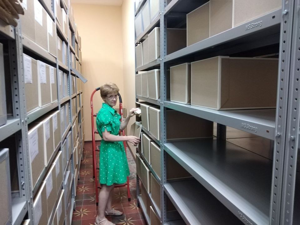 Архивисты Джанкойского района продолжают прием документов по личному составу ликвидированных предприятий Архивисты Джанкойского района продолжают прием документов по личному составу ликвидированных предприятий