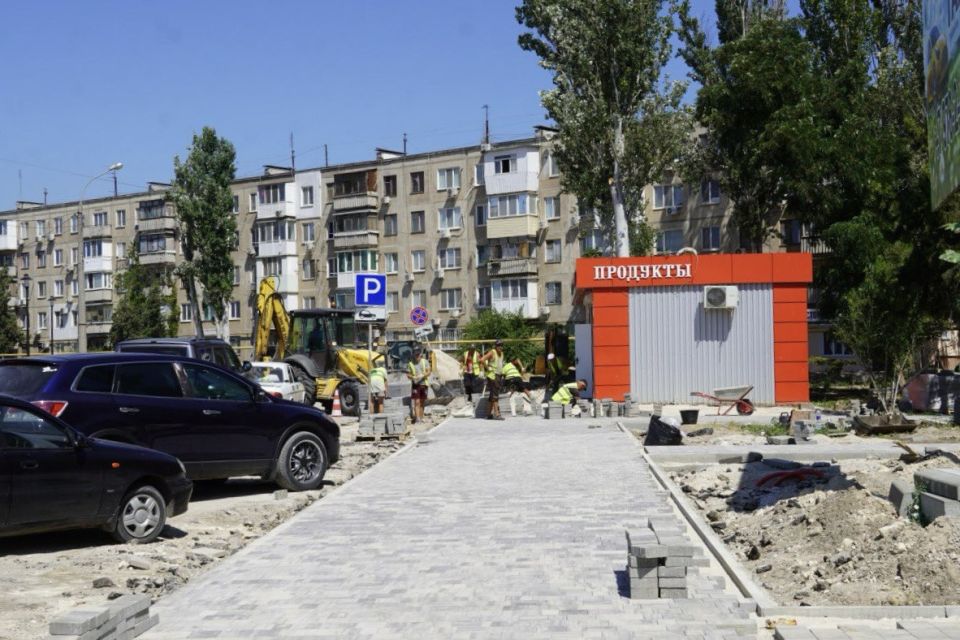 Глава администрации Керчи Олег Каторгин проверил работы по благоустройству территории автовокзала Глава администрации Керчи Олег Каторгин проверил работы по благоустройству территории автовокзала