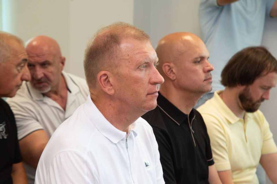 Владимир Константинов: На выездном заседании Комитета Государственного Совета РК по аграрной политике и развитию сельских территорий обсудили ход уборочной кампании, а также вопросы развития виноградарства и виноделия в Крыму Владимир Константинов: На выездном заседании Комитета Государственного Совета РК по аграрной политике и развитию сельских территорий обсудили ход уборочной кампании, а также вопросы развития виноградарства и виноделия в Крыму