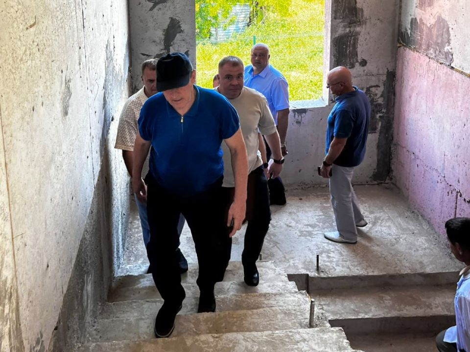 ���� �������: ���������������� ������������� ���������� ������ ����������� ������ � ���� �������� ������������� ������, ������� ������ � ������ ���������� ����� ��������������� ������ � �����