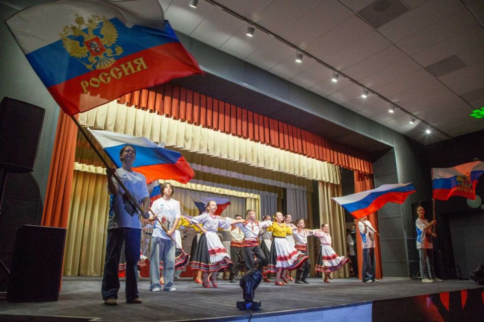 Владимир Константинов: В селе Тенистое Бахчисарайского района открыт после капитального ремонта дом культуры Владимир Константинов: В селе Тенистое Бахчисарайского района открыт после капитального ремонта дом культуры