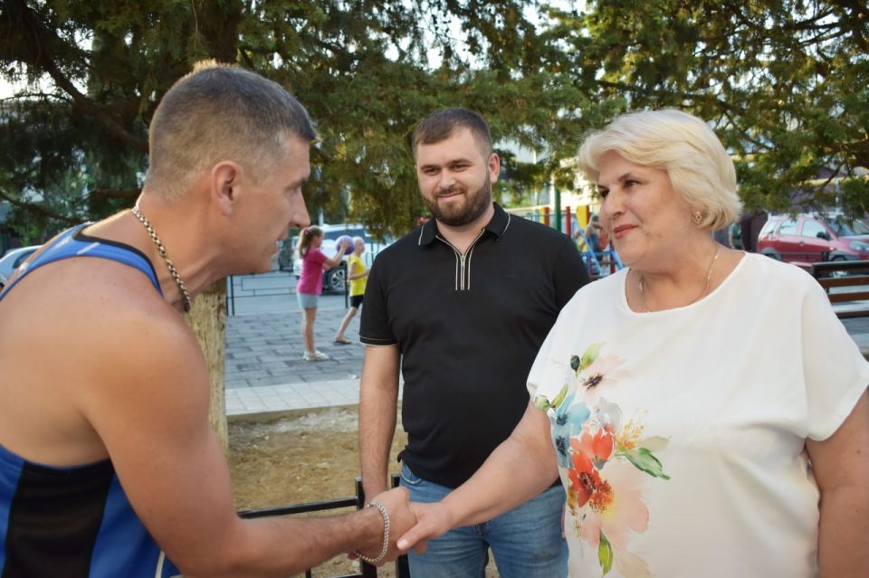 Галина Огнёва: Ко мне поступили обращения от жителей села Изобильное, проживающих в домах №47 и №49 по улице Новой, относительно работы управляющей компании Галина Огнёва: Ко мне поступили обращения от жителей села Изобильное, проживающих в домах №47 и №49 по улице Новой, относительно работы управляющей компании