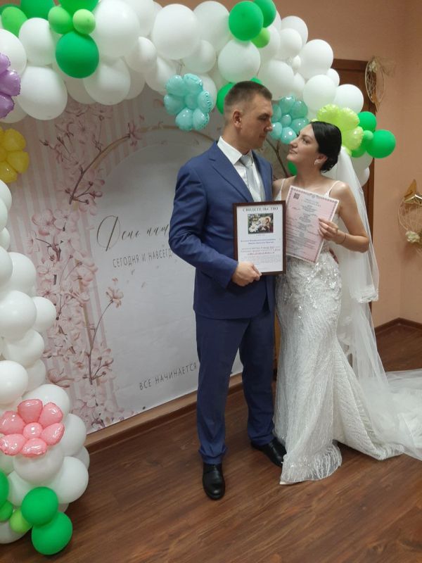 Ялтинский городской отдел ЗАГС проводил обряды бракосочетания, посвящённые Дню семьи, любви и верности Ялтинский городской отдел ЗАГС проводил обряды бракосочетания, посвящённые Дню семьи, любви и верности