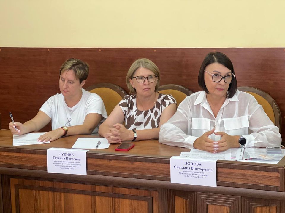 Глава администрации города Игорь Ивин провел очередное заседание рабочей группы Межведомственной комиссии по противодействию нелегальной занятости Глава администрации города Игорь Ивин провел очередное заседание рабочей группы Межведомственной комиссии по противодействию нелегальной занятости