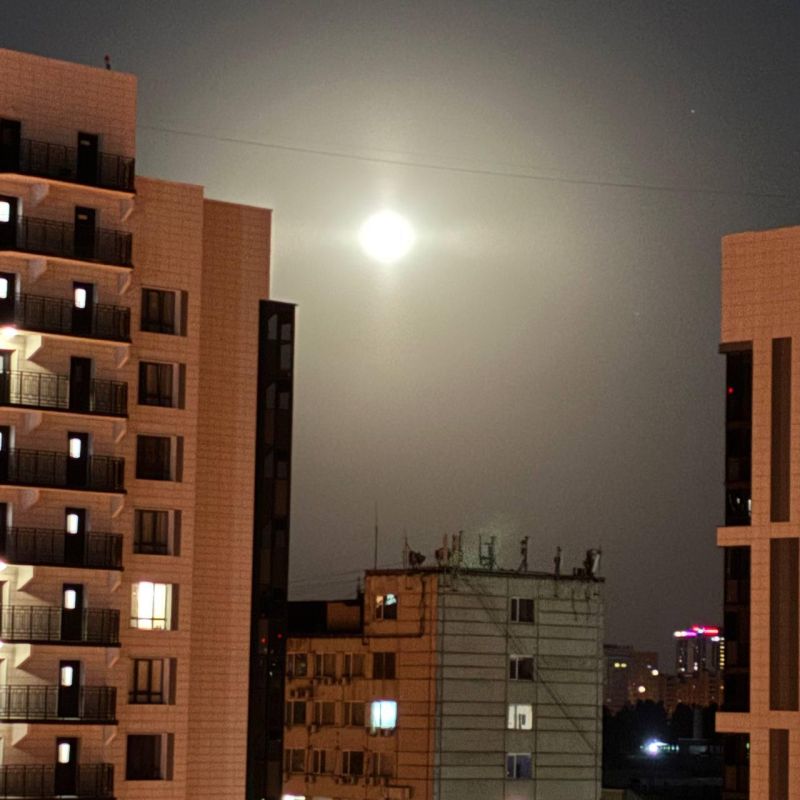 «Оленью луну» наблюдают сегодня в разных регионах России «Оленью луну» наблюдают сегодня в разных регионах России