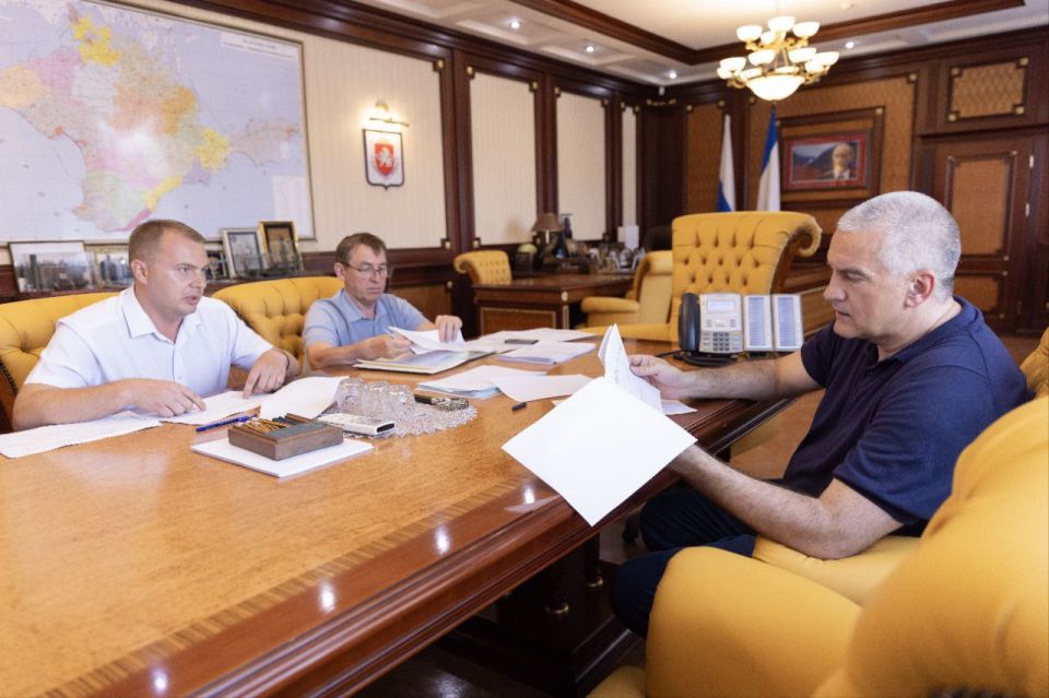 В Крыму дополнительно выделят 5,8 млрд рублей на развитие городов и районов В Крыму дополнительно выделят 5,8 млрд рублей на развитие городов и районов