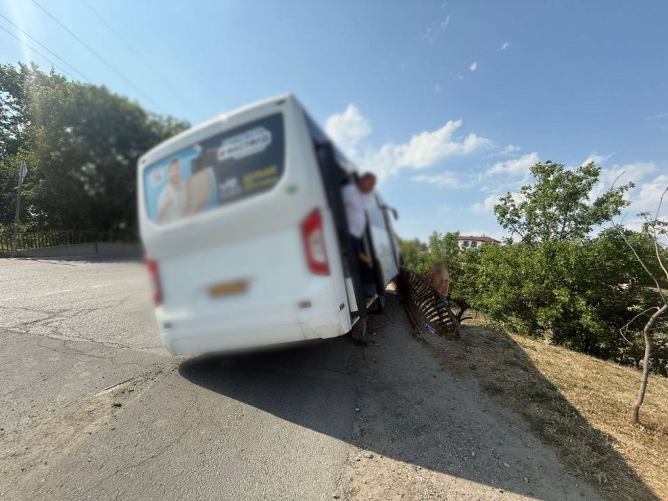 Полиция Симферополя проводит проверку по факту ДТП с участием общественного транспорта Полиция Симферополя проводит проверку по факту ДТП с участием общественного транспорта