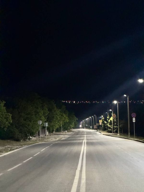 Улица Строительная — от роддома до перекрёстка с улицей Кооперативной — теперь освещена! Улица Строительная — от роддома до перекрёстка с улицей Кооперативной — теперь освещена!