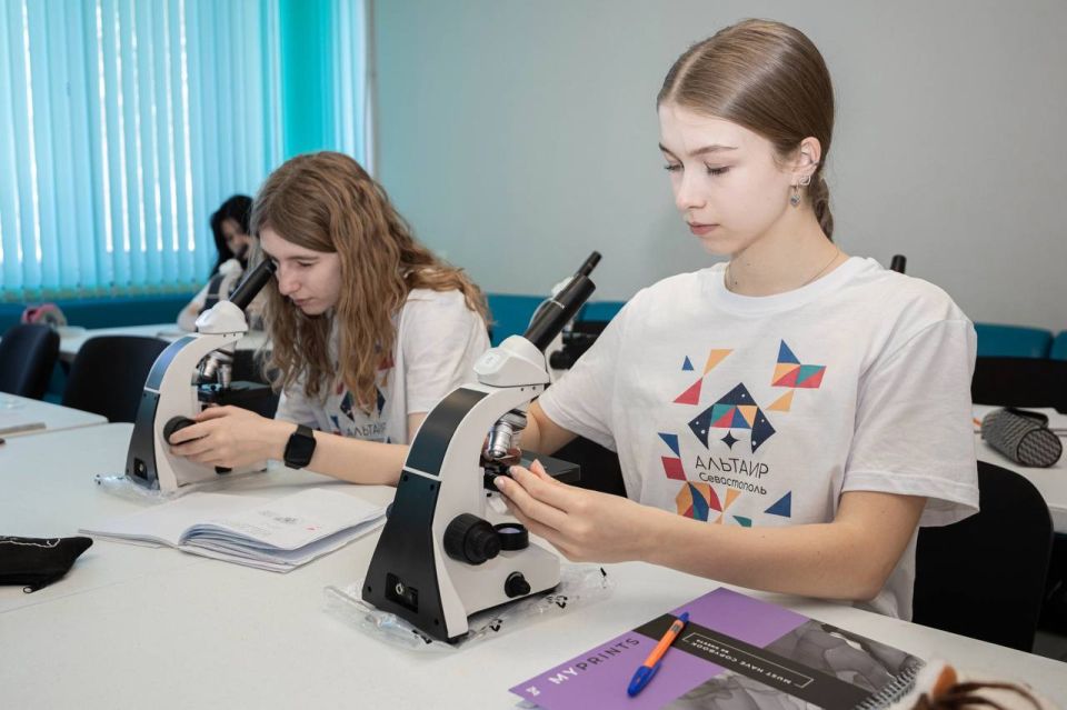 Михаил Развожаев: Малая академия наук Севастополя проводит отбор школьников на осенние образовательные смены центра выявления и поддержки одаренных детей «Альтаир»