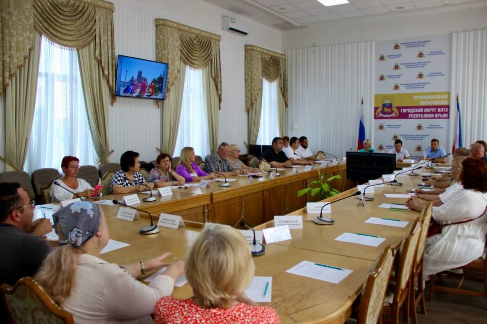 Константин Шимановский: С представителями национально-культурных объединений Ялты обсудили вопросы реализации государственной национальной политики и профилактики экстремизма в муниципалитете Константин Шимановский: С представителями национально-культурных объединений Ялты обсудили вопросы реализации государственной национальной политики и профилактики экстремизма в муниципалитете