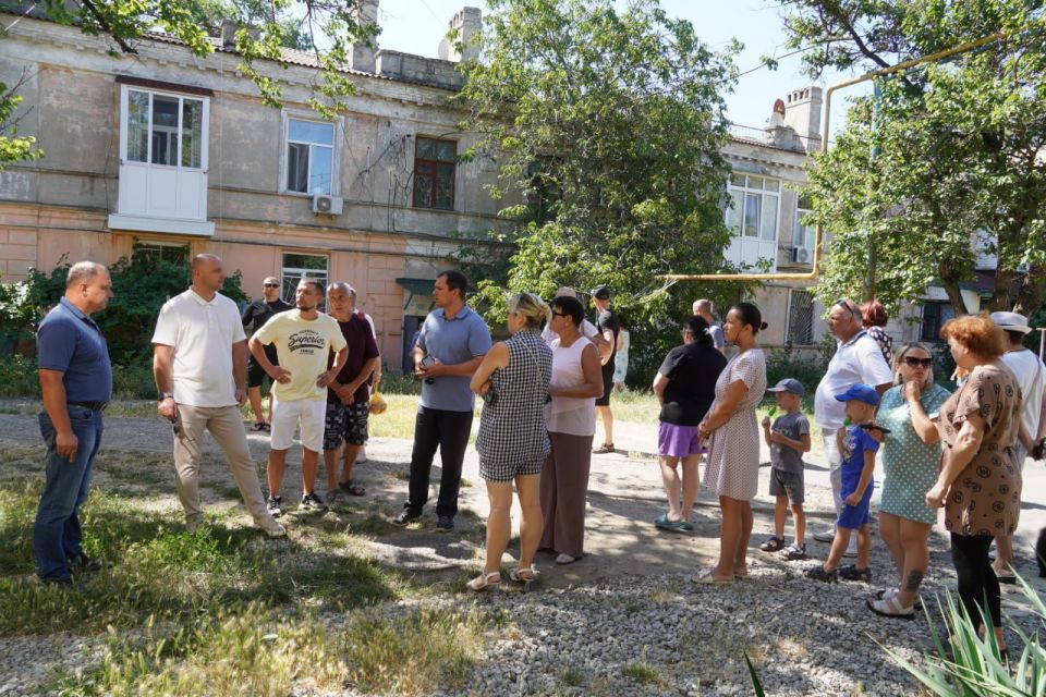 В этом году в Керчи будут благоустроены еще 7 придомовых территорий В этом году в Керчи будут благоустроены еще 7 придомовых территорий