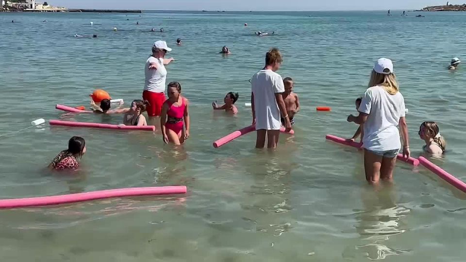 Михаил Развожаев: В Севастополе стартовала ежегодная акция «Научись плавать»