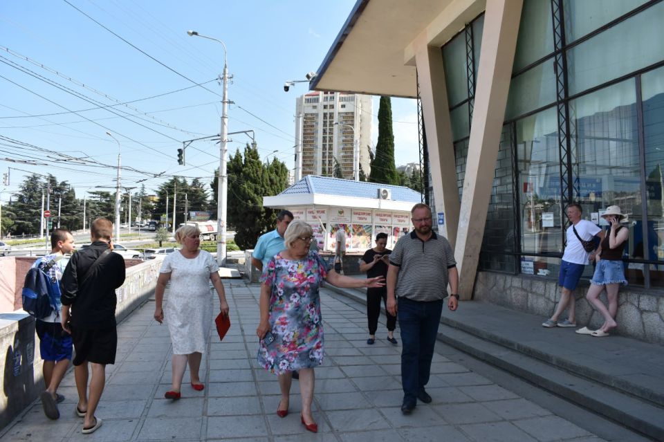 Галина Огнёва: Сегодня в рамках контроля за санитарным состоянием города посетила территорию автовокзала Галина Огнёва: Сегодня в рамках контроля за санитарным состоянием города посетила территорию автовокзала