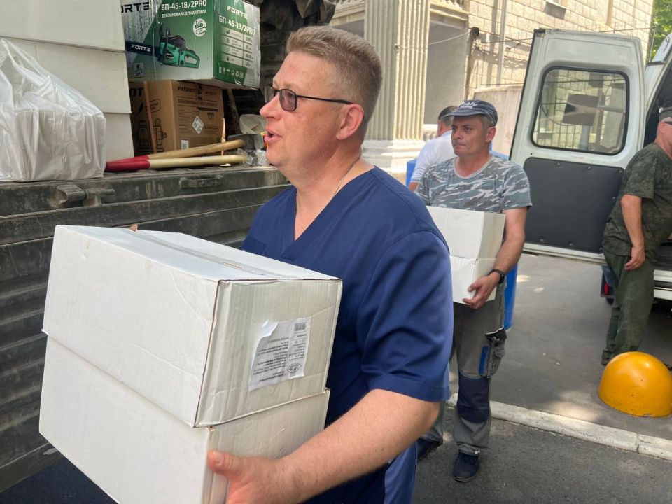 Общественная палата Крыма отправила очередной груз гуманитарной помощи бойцам на Херсонском направлении Общественная палата Крыма отправила очередной груз гуманитарной помощи бойцам на Херсонском направлении