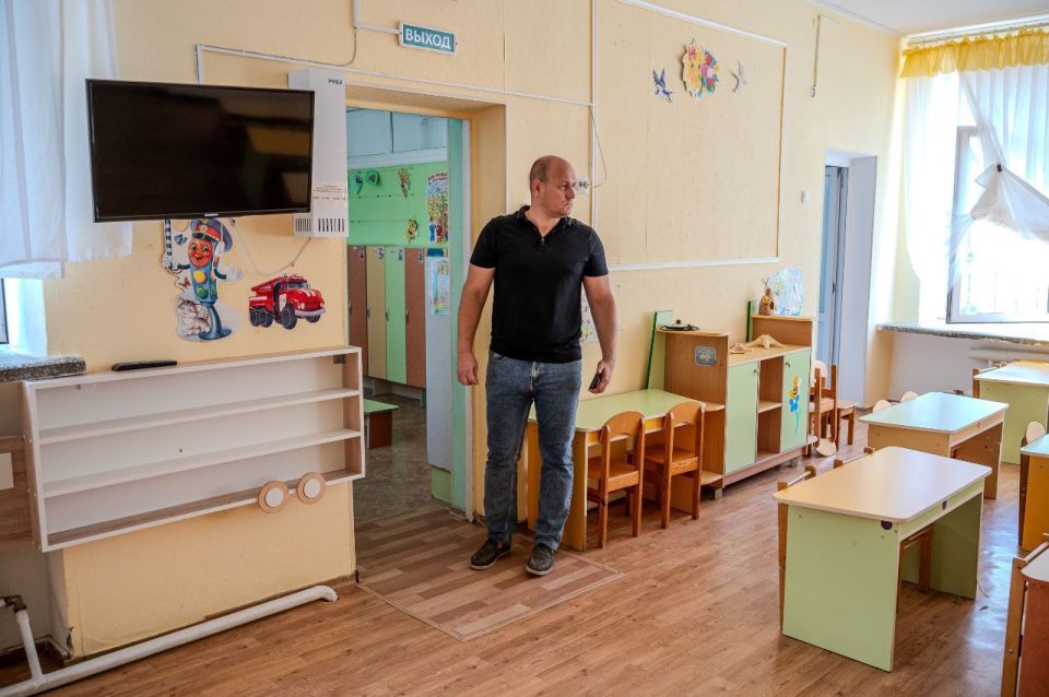 Заместитель главы администрации Иван Просоедов проверил качество и темп работ в общеобразовательных организациях города к новому учебному году Заместитель главы администрации Иван Просоедов проверил качество и темп работ в общеобразовательных организациях города к новому учебному году
