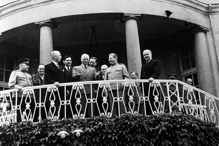 17 июля 1945 года в Потсдаме открылась конференция стран, победивших во Второй мировой войне 17 июля 1945 года в Потсдаме открылась конференция стран, победивших во Второй мировой войне